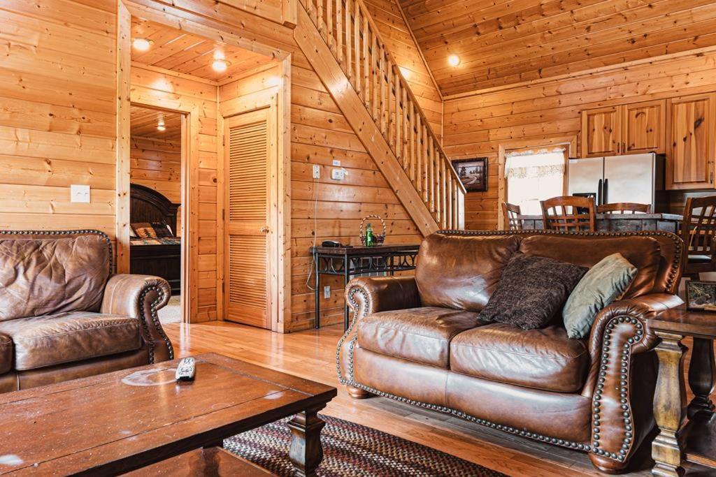 Bear'S Lair Villa แกตลิงเบิร์ก ภายนอก รูปภาพ